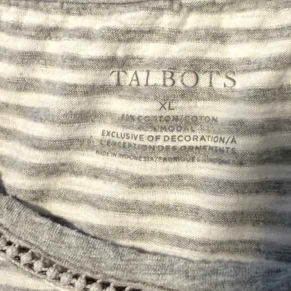 Flattering scoop neck Talbots quality tee. Grey & white stripes. Size XL. - Picture 3 of 7